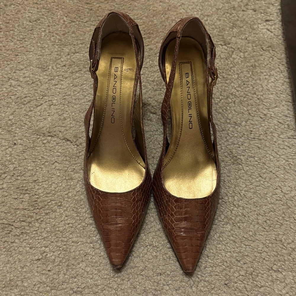 Bandolino Brown Croc-Embossed Pointed Slingback Heels